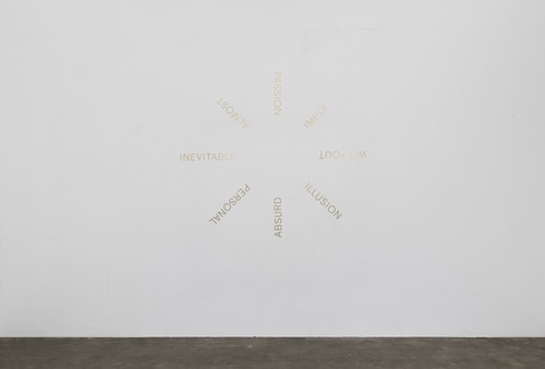 2018, Robert Barry, Gold Circle, 300 x 300cm, vinyl film/wall, Gallery Shilla, Daegu, Korea